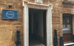 Apodaca Rooms